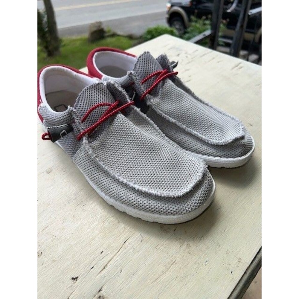 Hey Dude Wally Sox Mens Size 10 Gray Red Knit Slip On Loafers